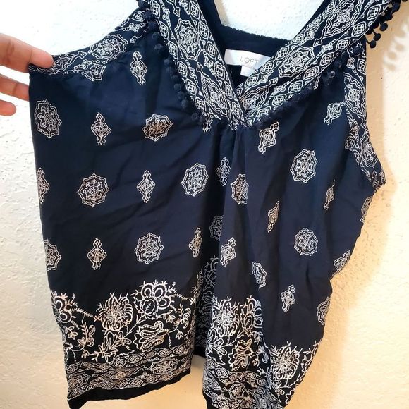 LOFT Black Swing Top with Tassels size XL. I've cut the tassels off the straps😊 - Picture 4 of 8